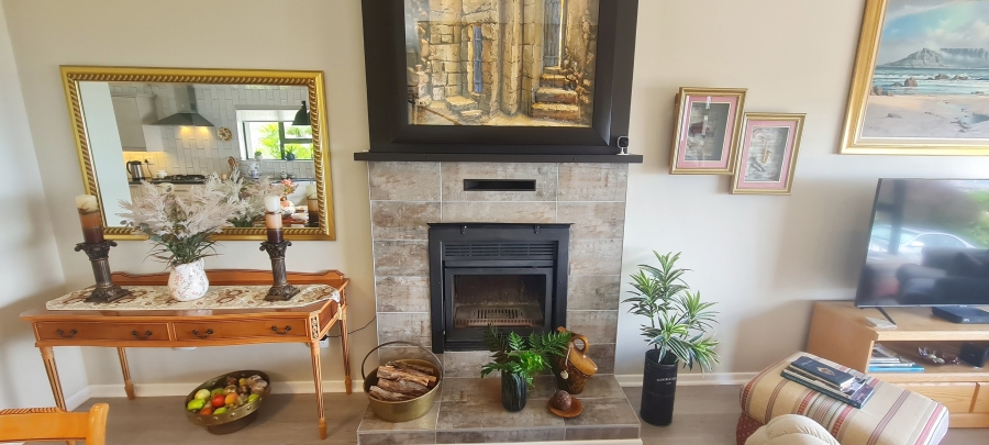3 Bedroom Property for Sale in Village On Sea Western Cape